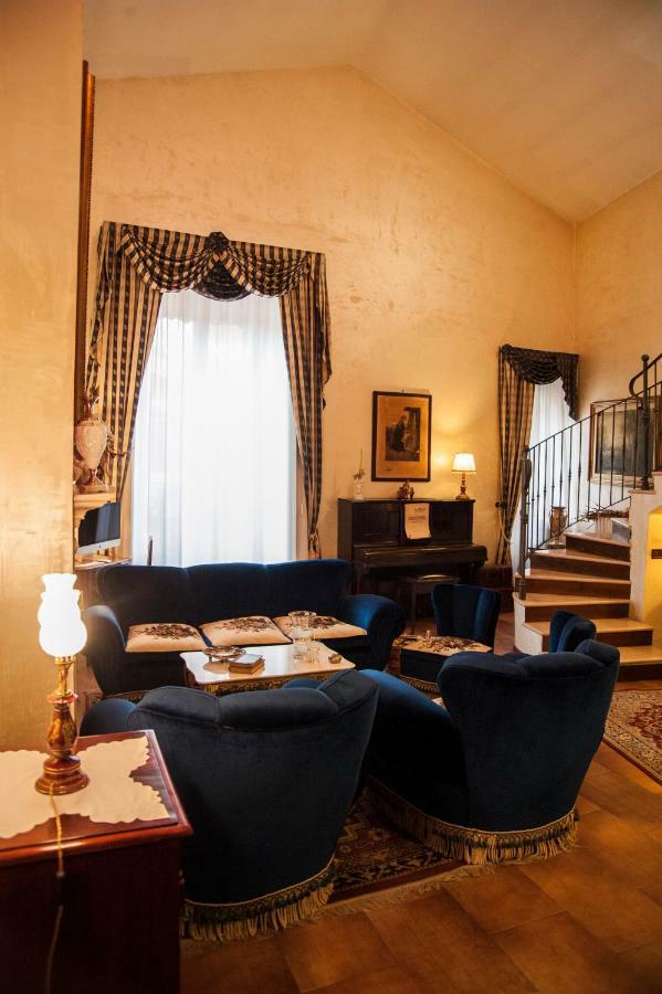 Residenza D'Oria B&B Фоджа Екстериор снимка